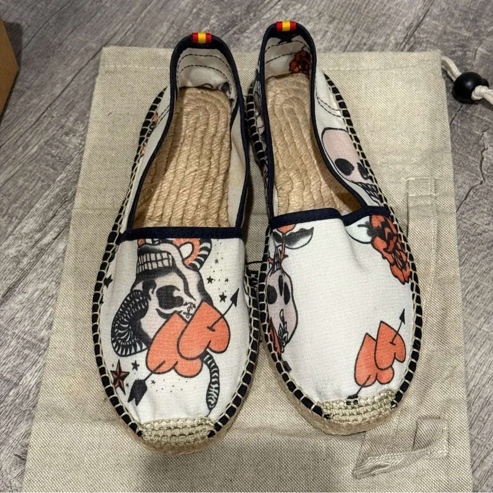 Respoke Fernanda Cream Espadrilles with Skull and‎ Floral Design